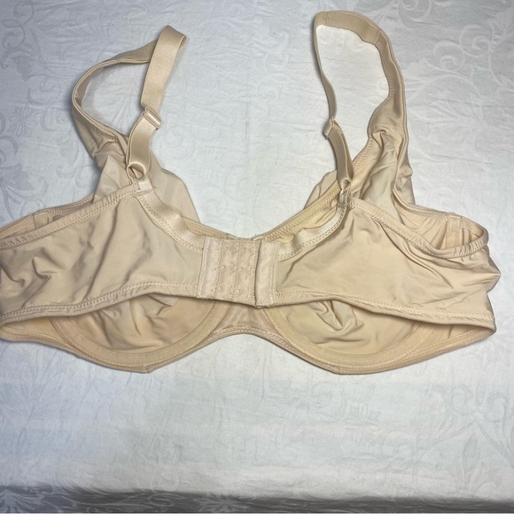 Wacoal Demi Nude Stretchy Bra Comfortable Nordstrom TShirt Underwire 40D EUC - Picture 7 of 7